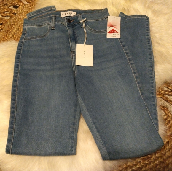 Cello saving time skinny jeans Size 5 NWT - Picture 1 of 11